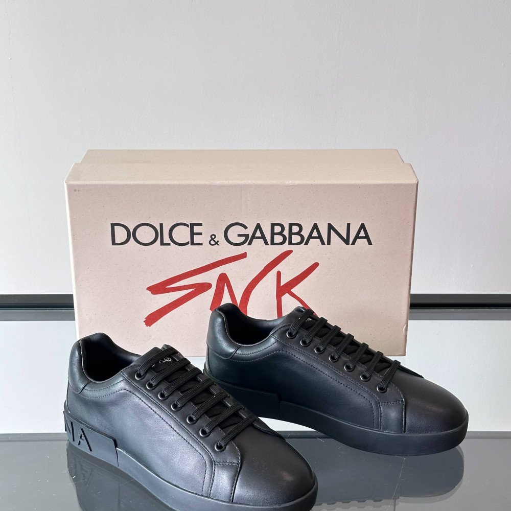 DG White sneakers