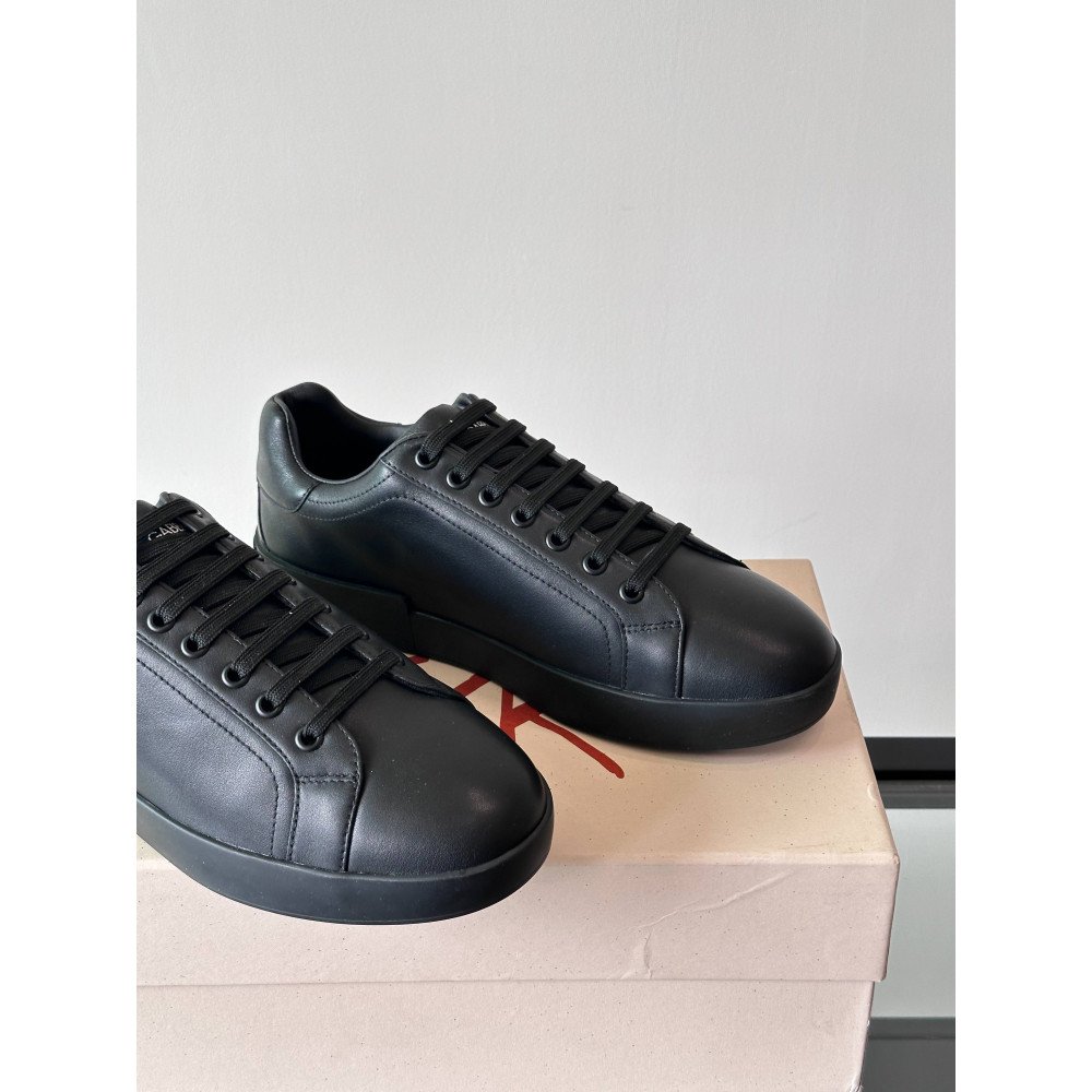 DG White sneakers