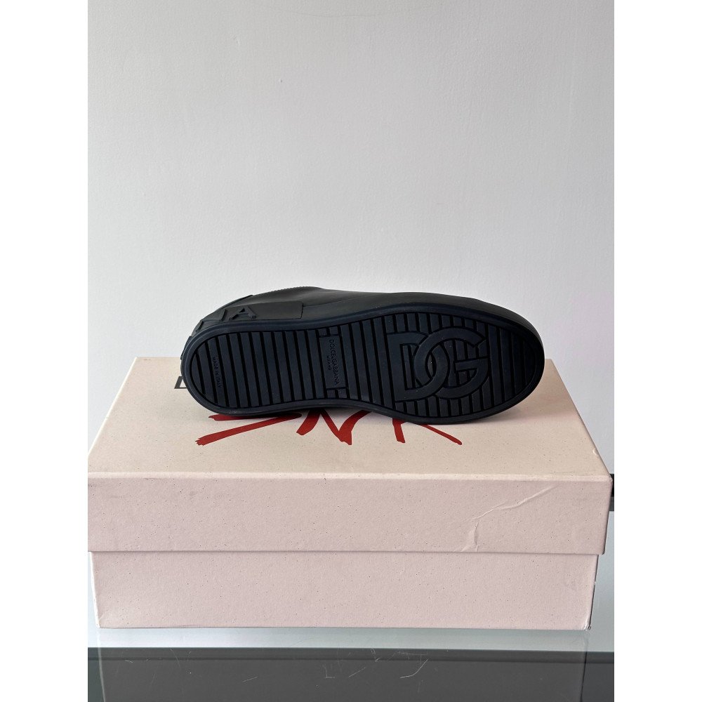 DG White sneakers