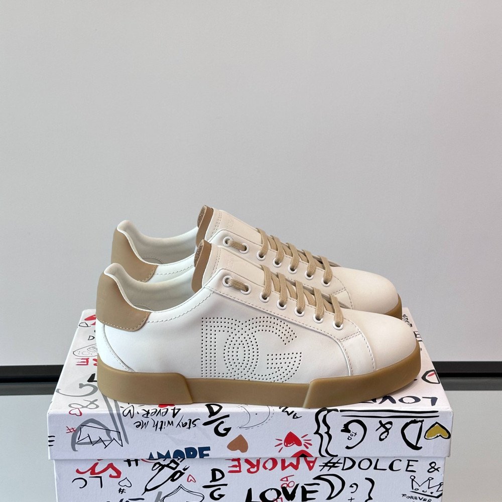 DG White sneakers