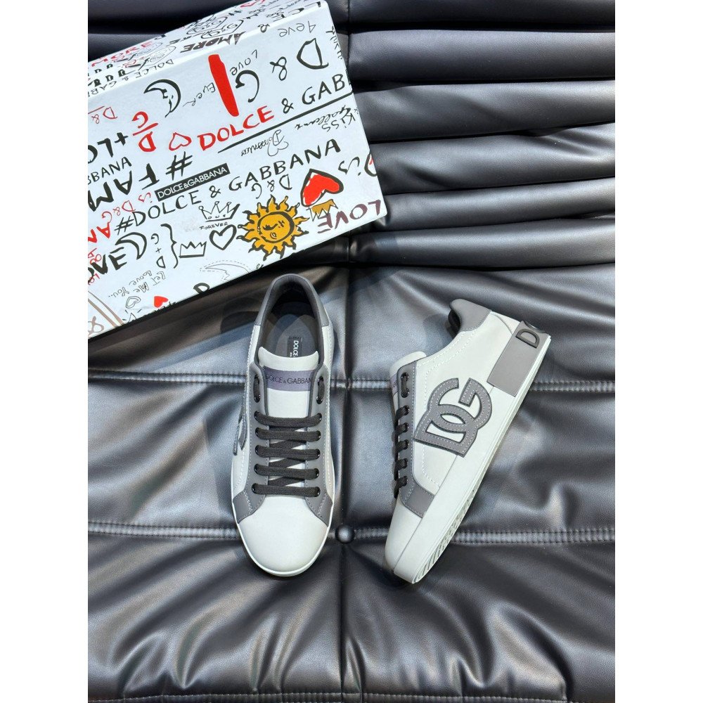 DG White sneakers