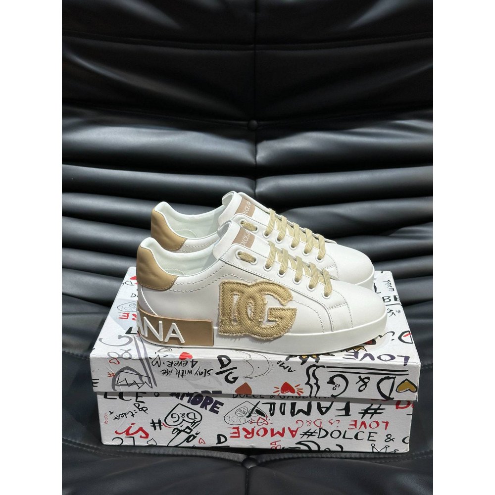 DG White sneakers