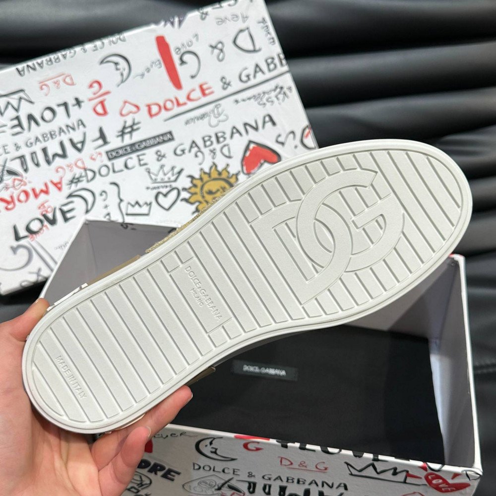 DG White sneakers