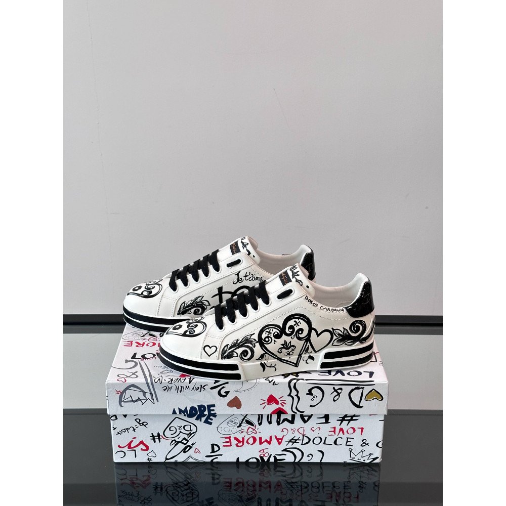 DG White sneakers