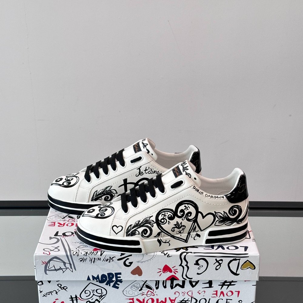 DG White sneakers