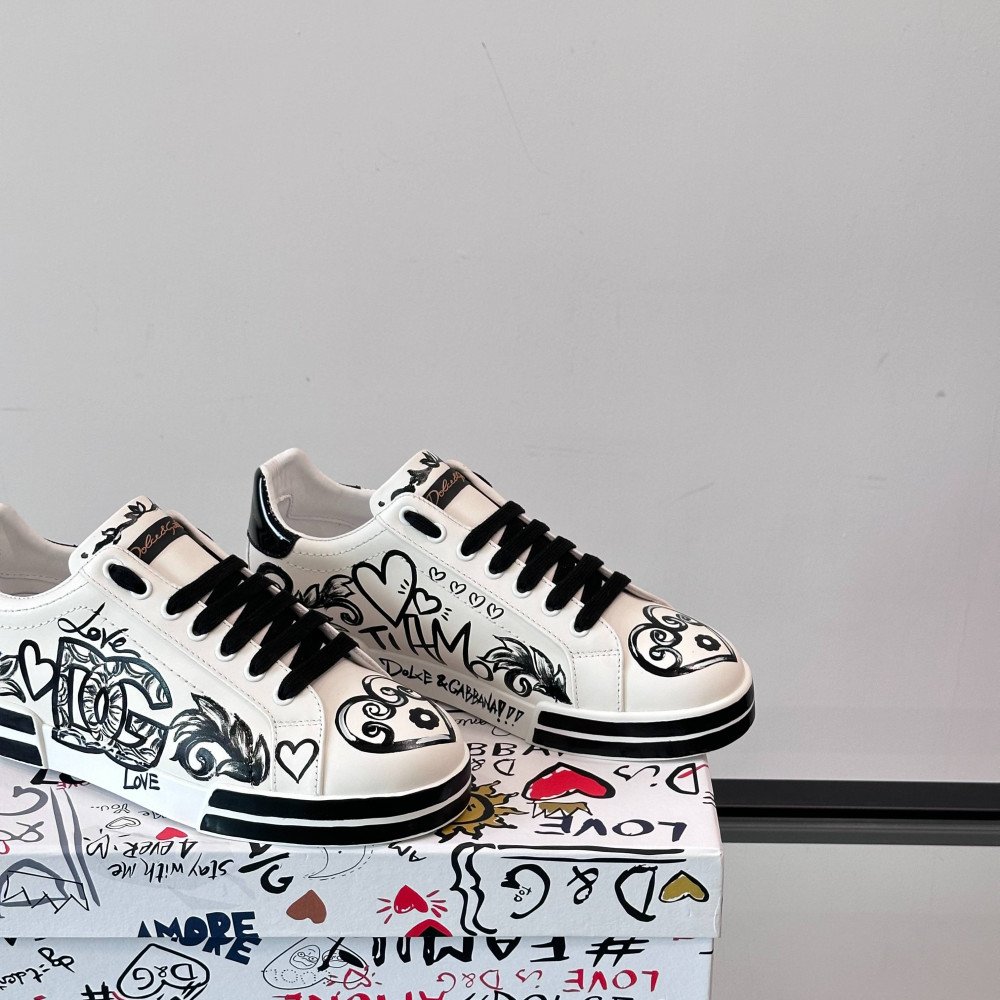 DG White sneakers