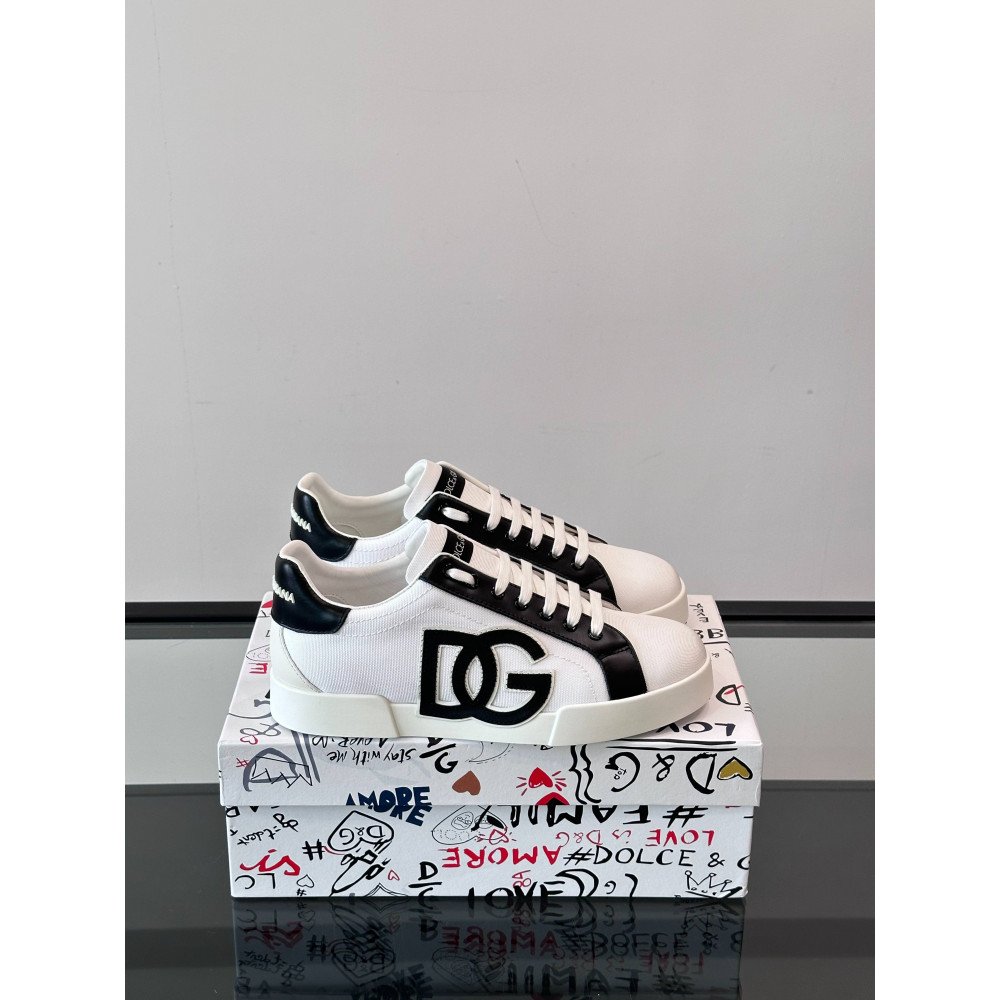 DG White sneakers