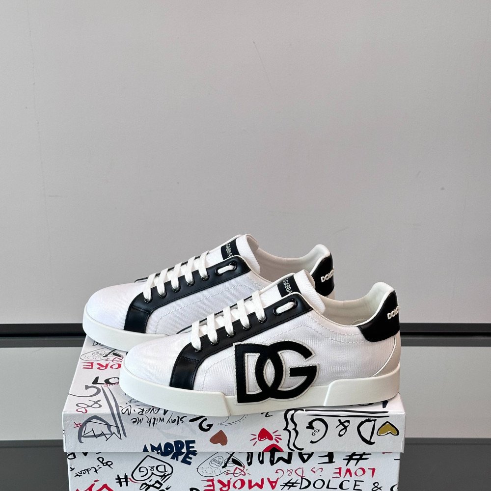 DG White sneakers