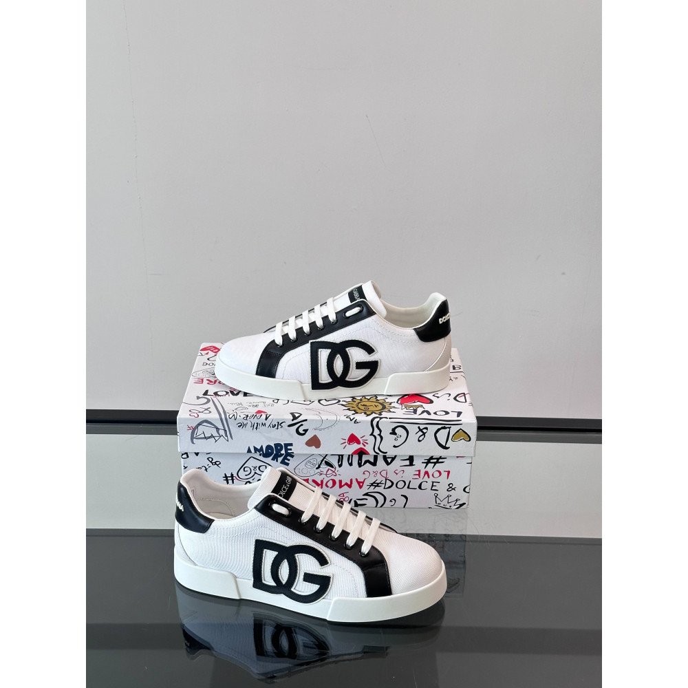 DG White sneakers