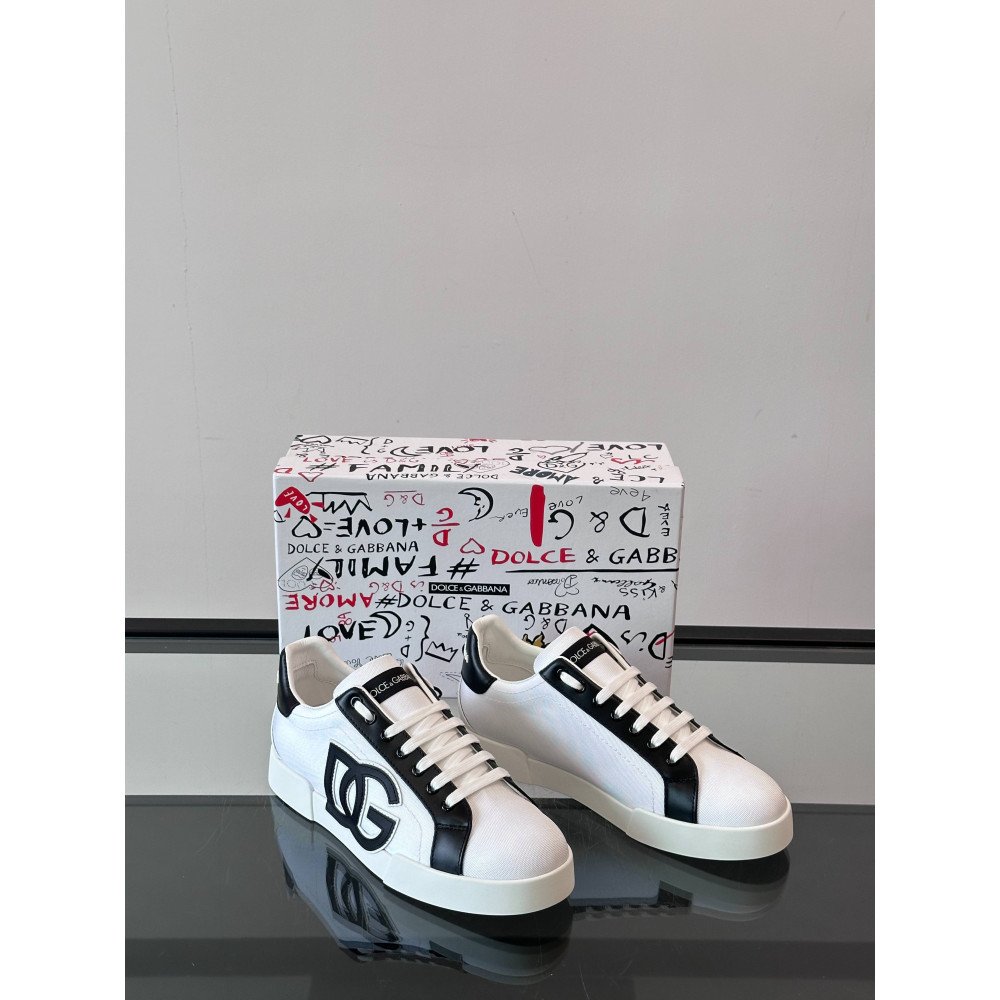 DG White sneakers