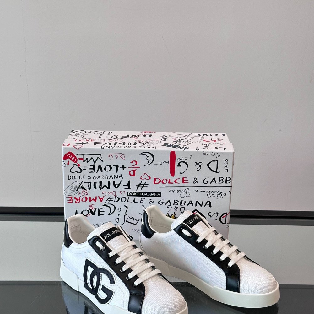 DG White sneakers