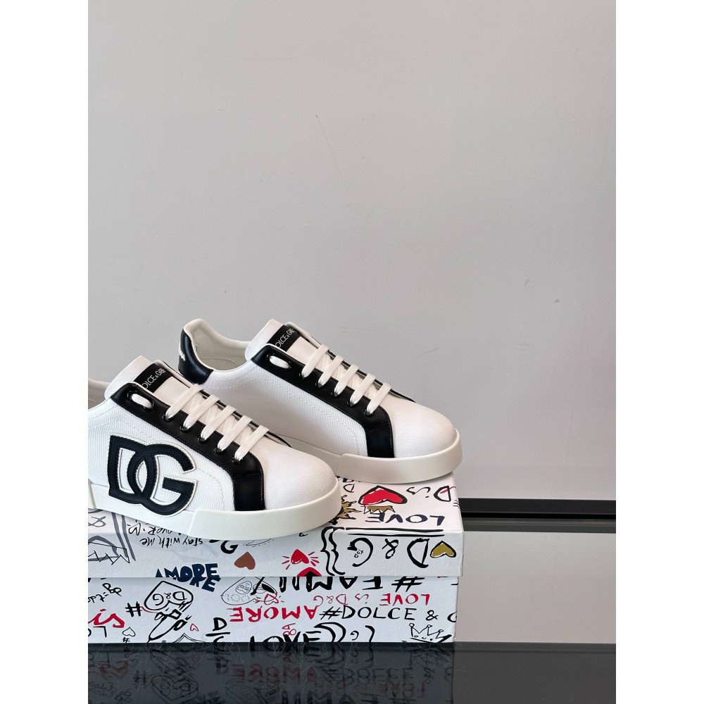 DG White sneakers