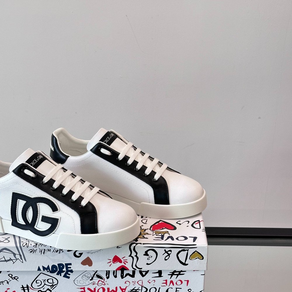 DG White sneakers