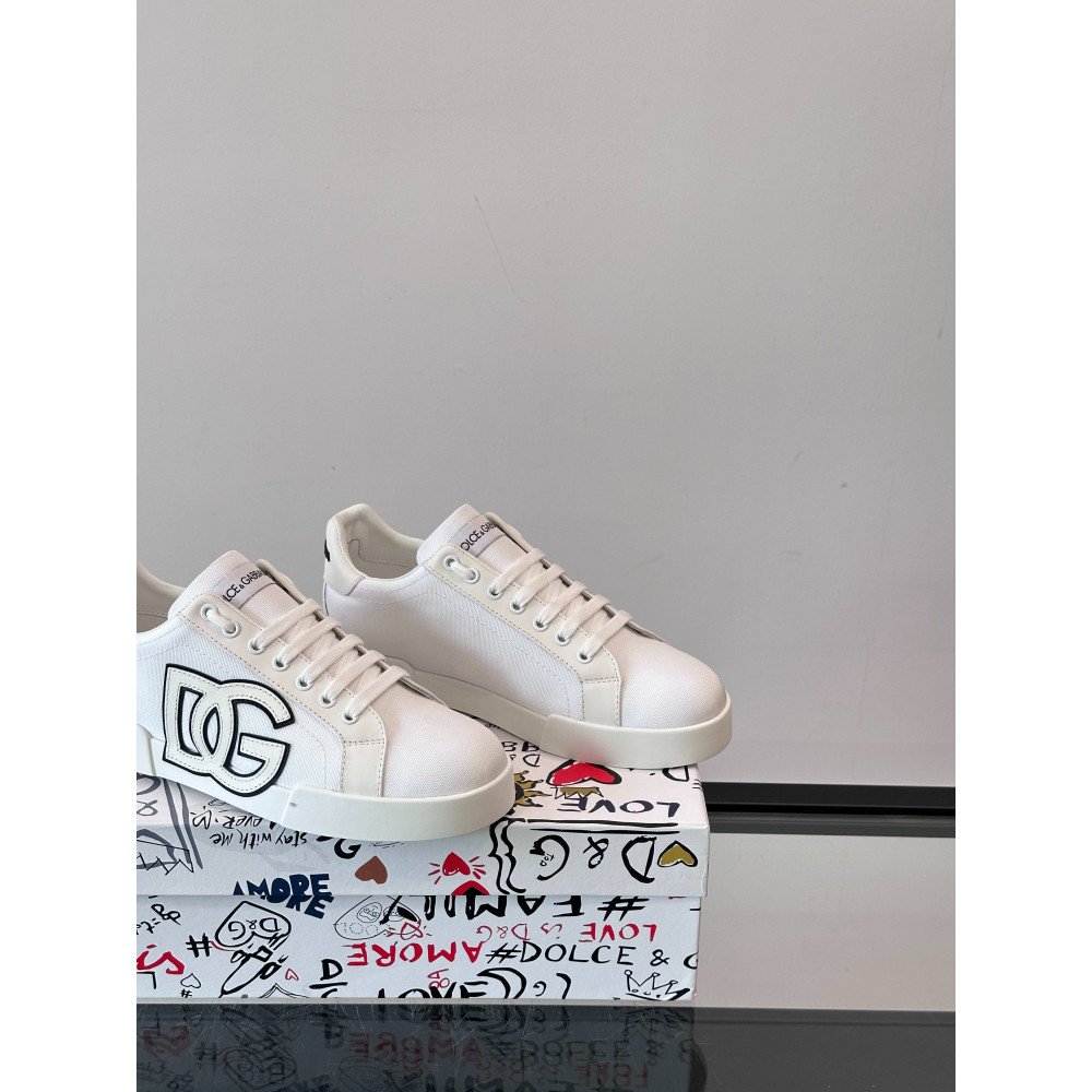 DG White sneakers