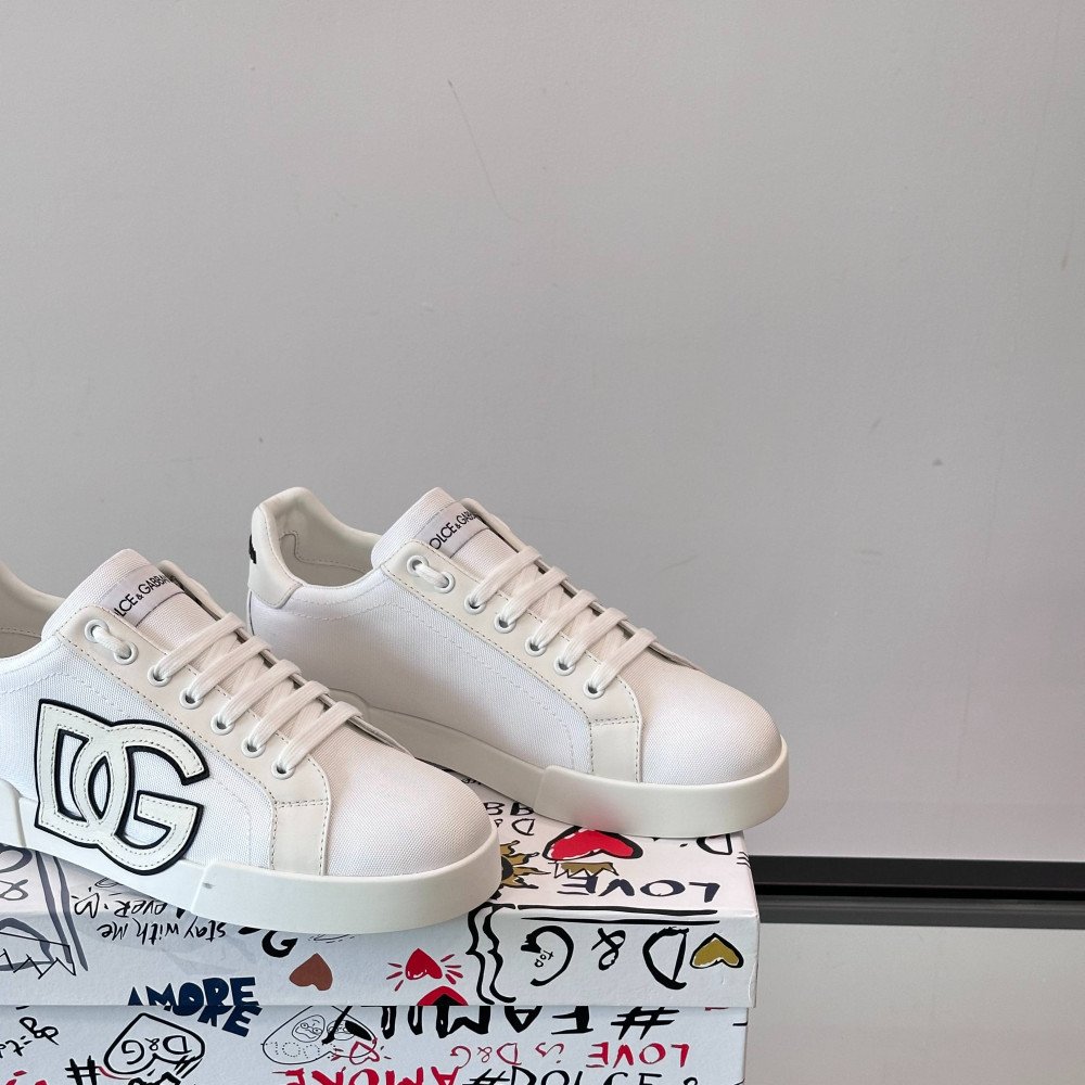 DG White sneakers
