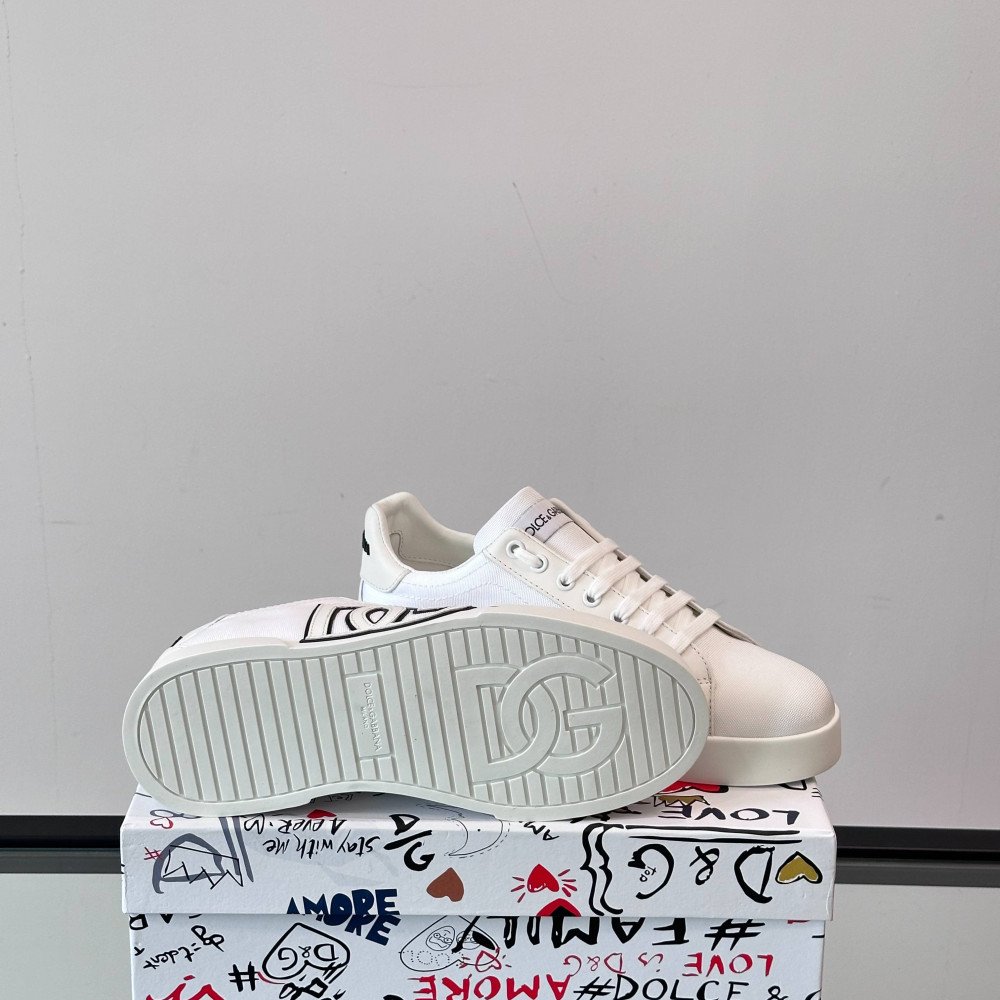 DG White sneakers