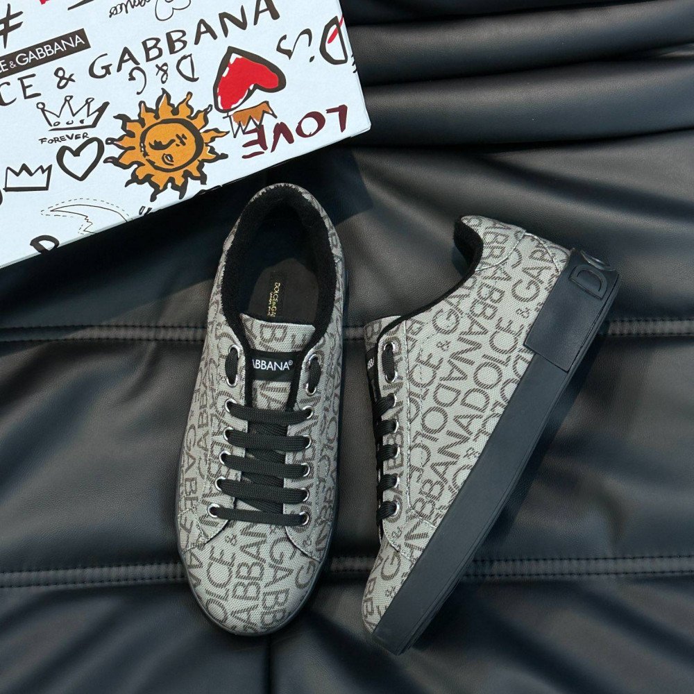 DG White sneakers