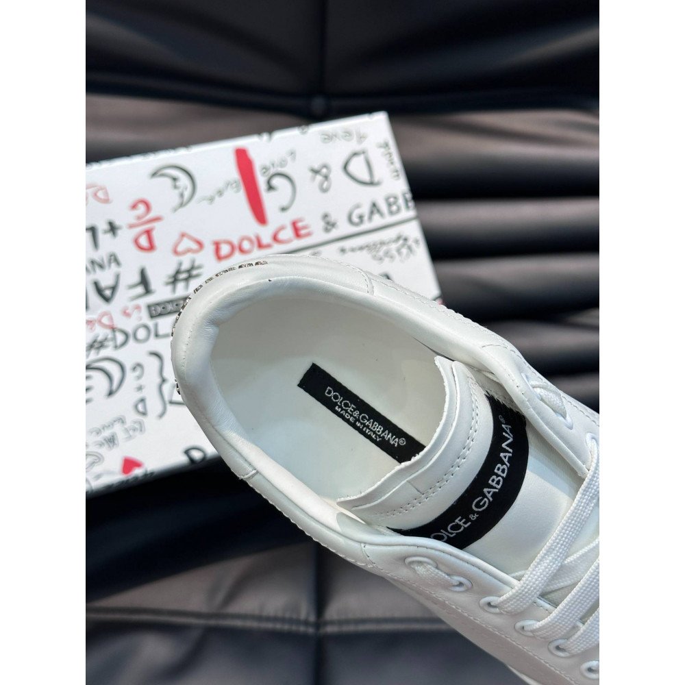 DG White sneakers