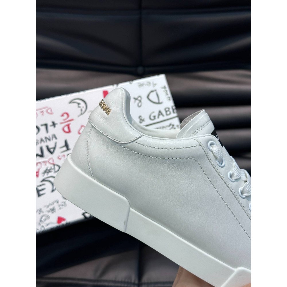 DG White sneakers
