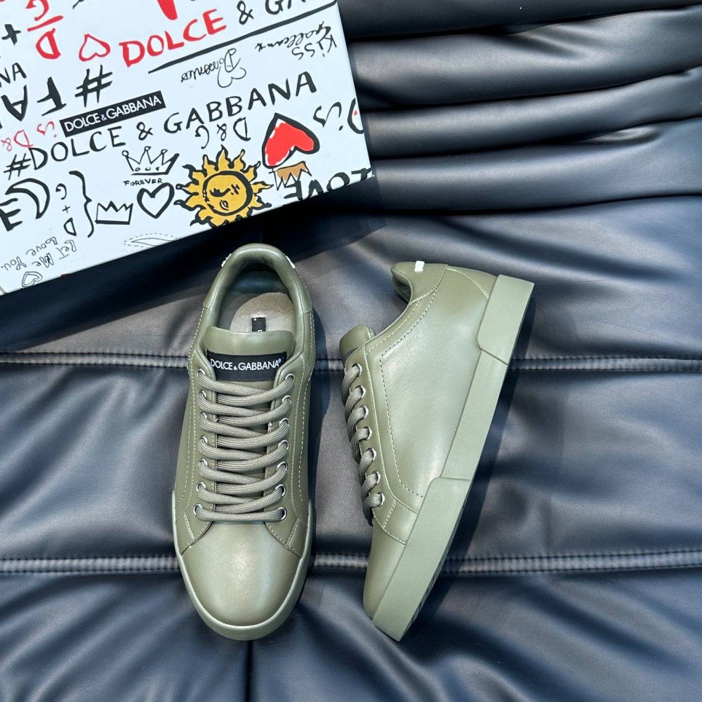 DG White sneakers