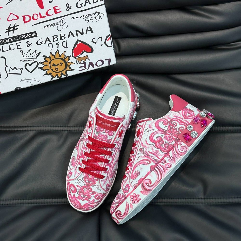 DG White sneakers