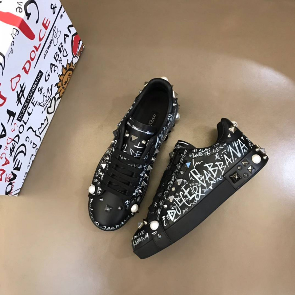 DG White sneakers