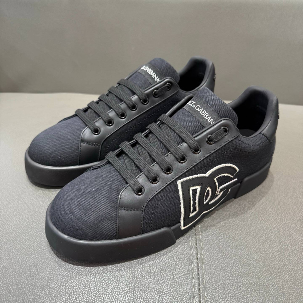 DG White sneakers