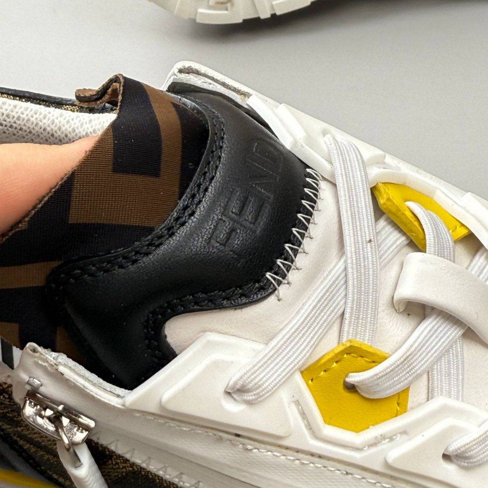 Flow sports shoes Flow sports shoes