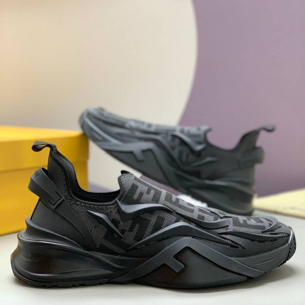 Flow sports shoes