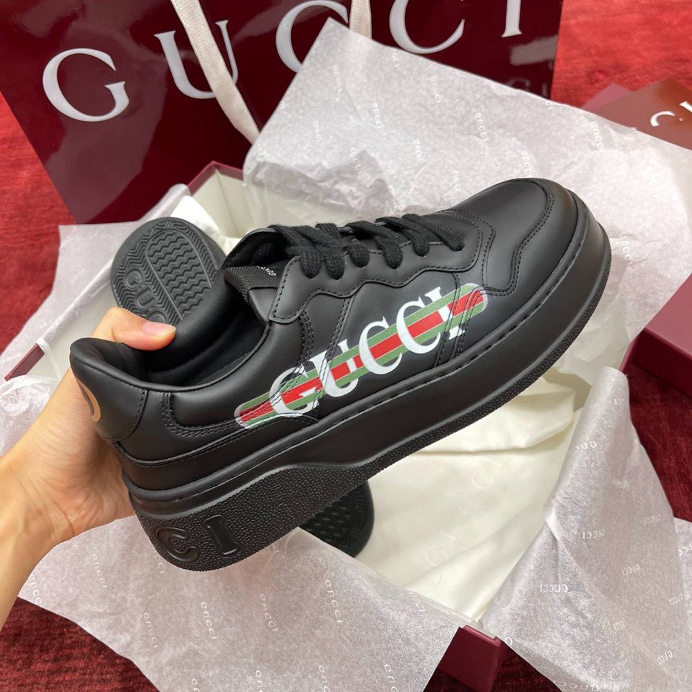  chunky sneaker 