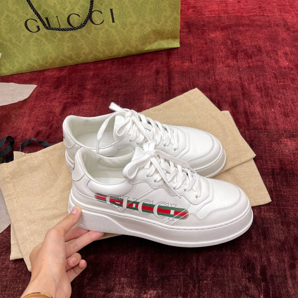  chunky sneaker 