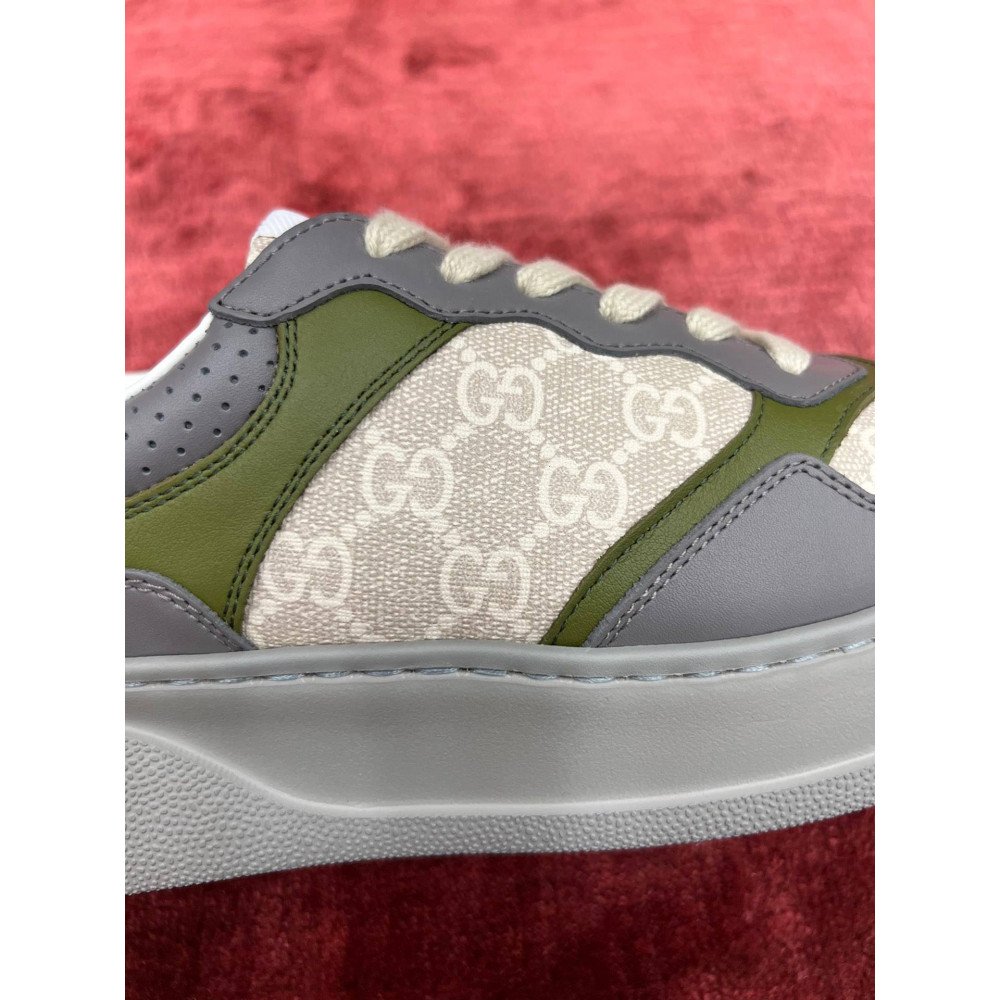  chunky sneaker 