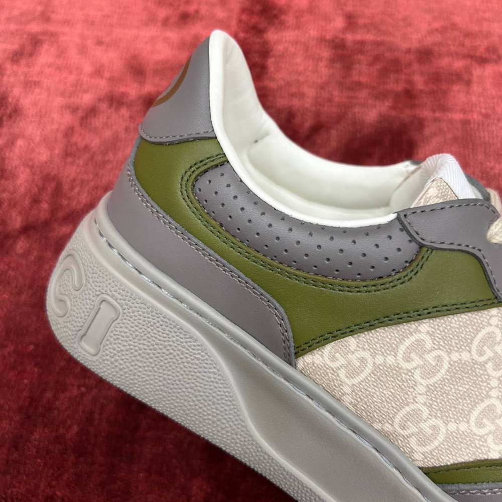  chunky sneaker 