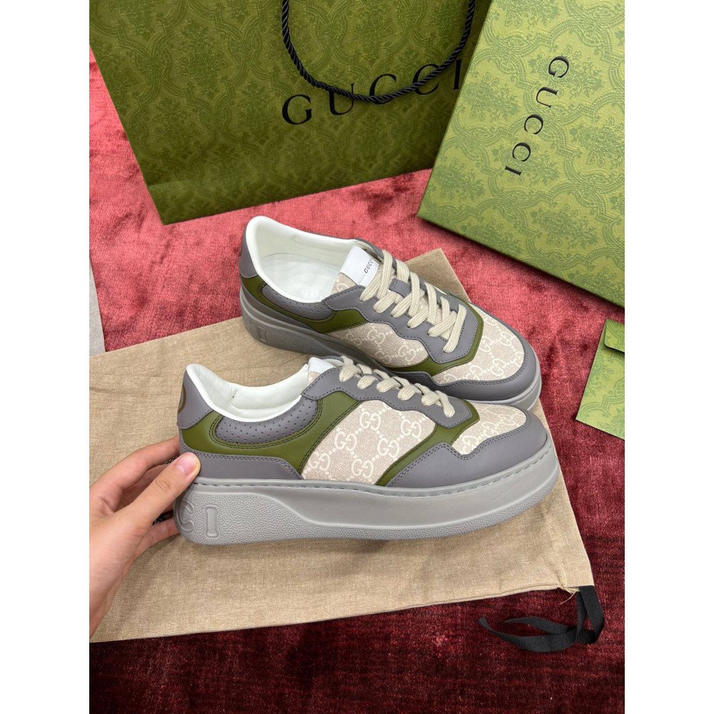  chunky sneaker 