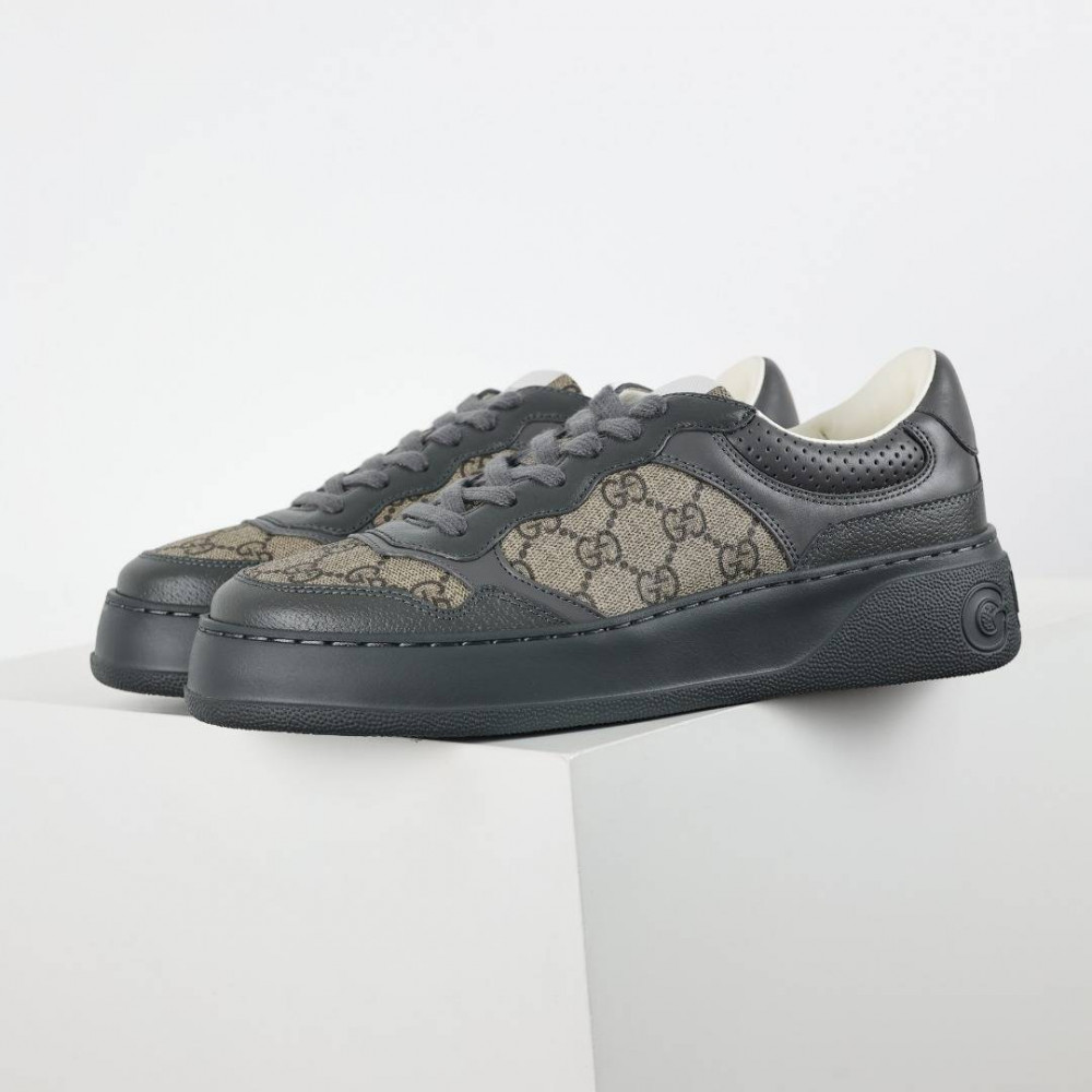  chunky sneaker 