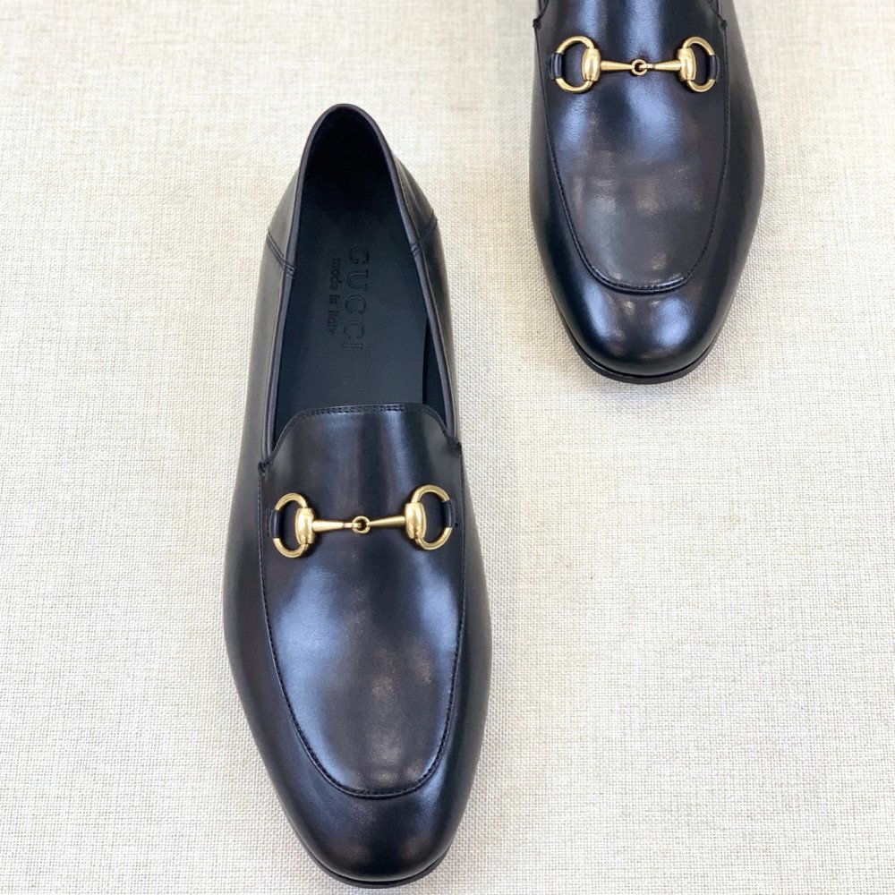 Leather shoes Leather shoes