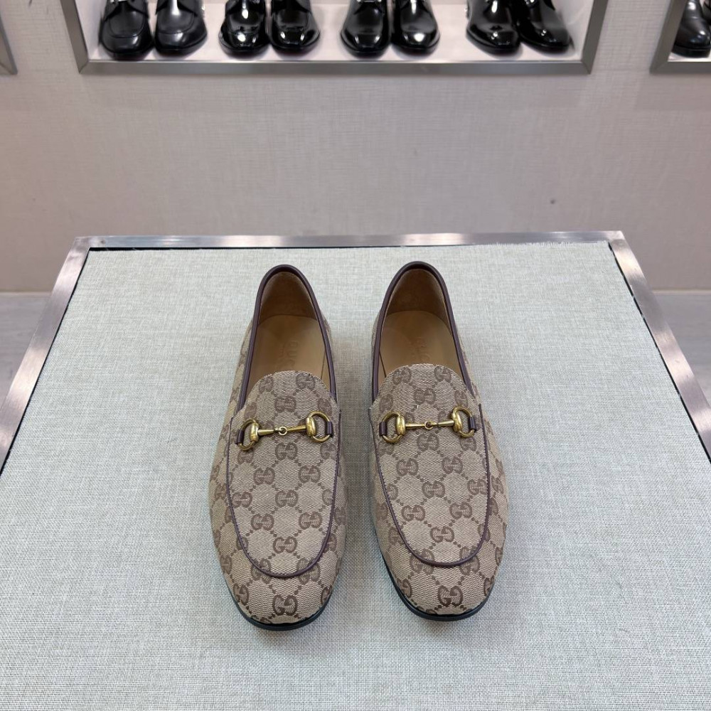 Leather shoes