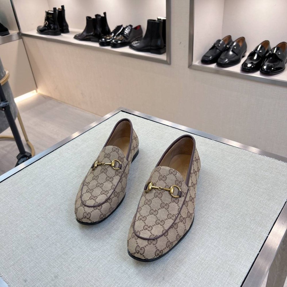 Leather shoes Leather shoes