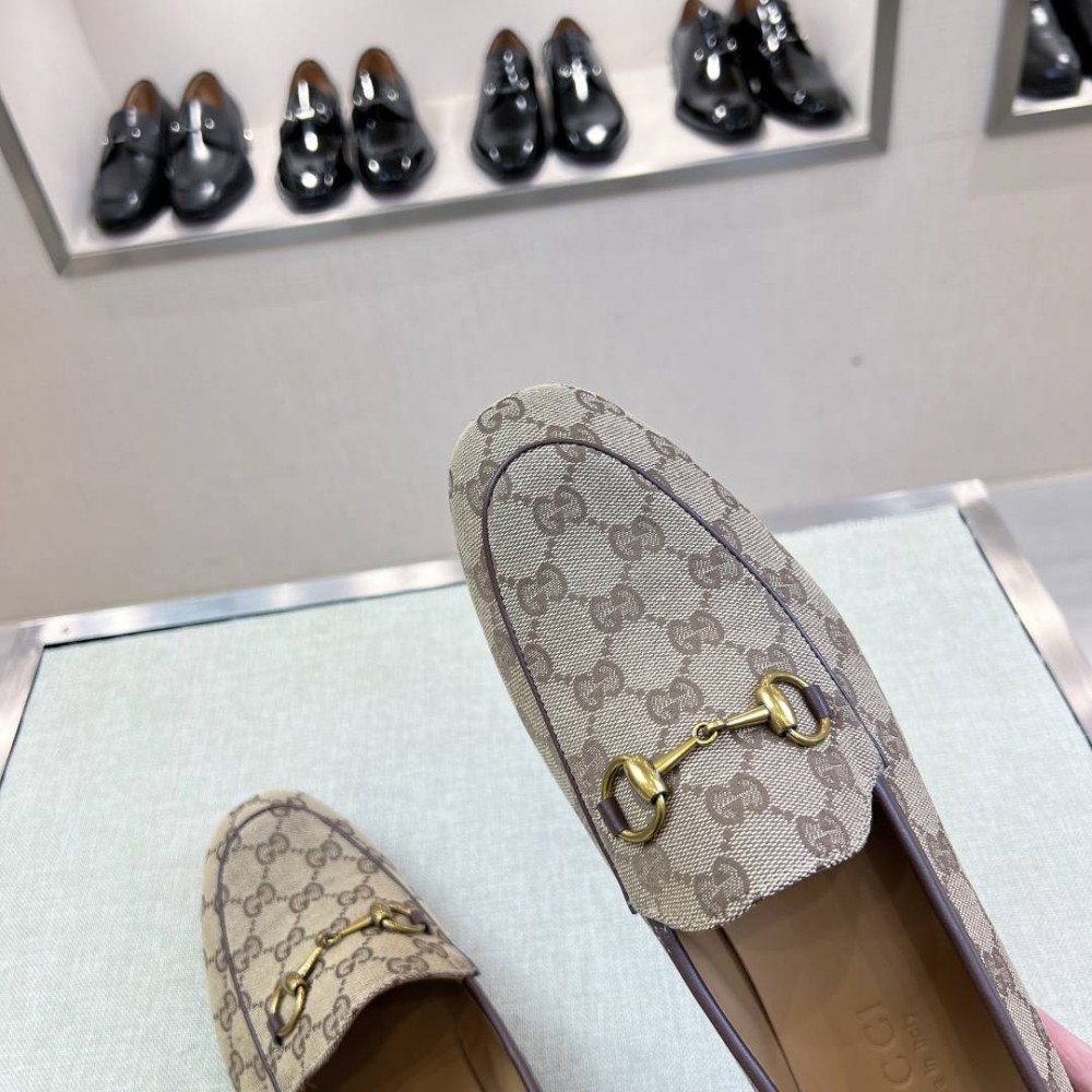 Leather shoes Leather shoes