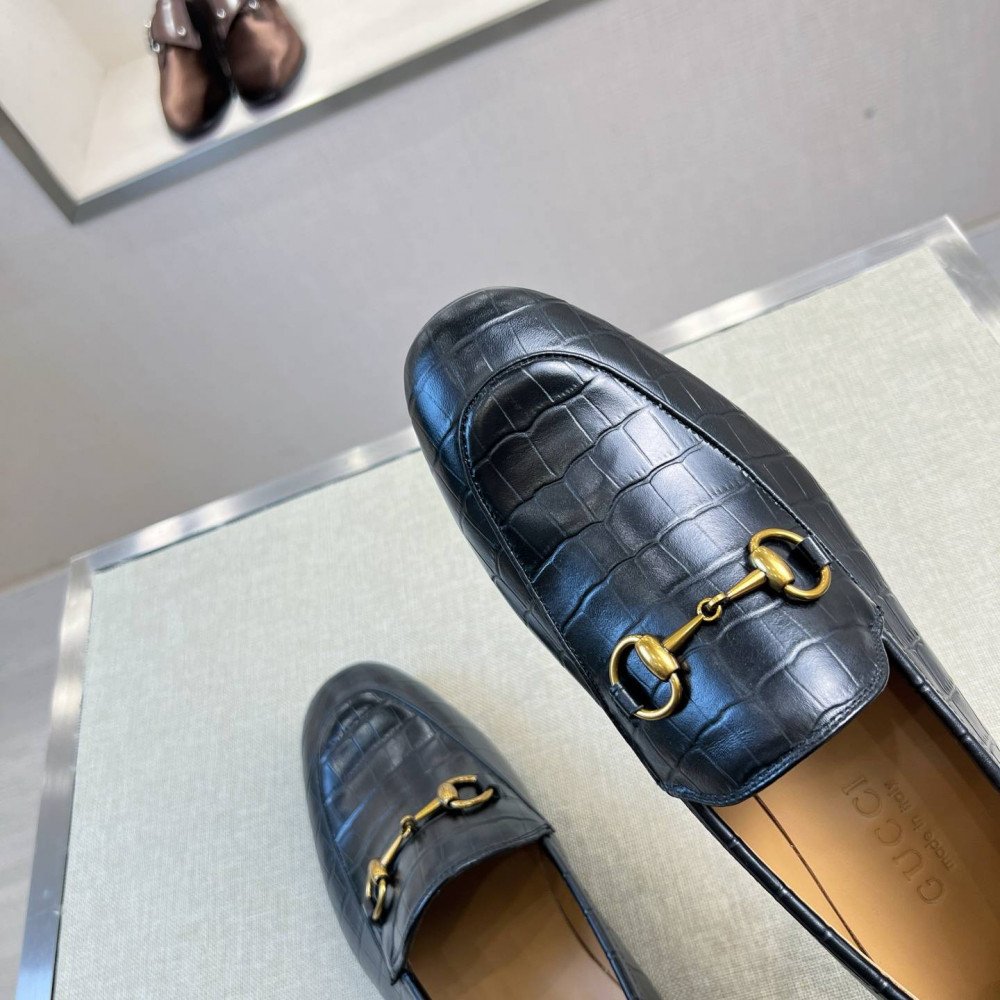 Leather shoes Leather shoes