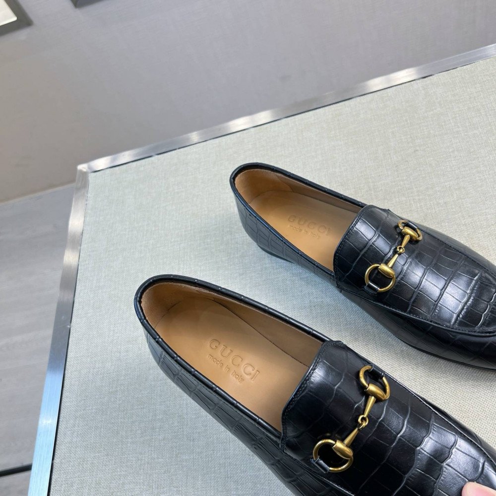 Leather shoes Leather shoes