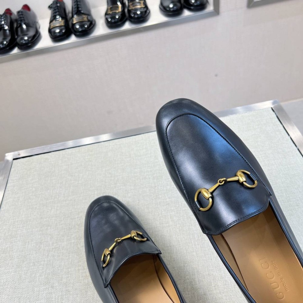 Leather shoes Leather shoes