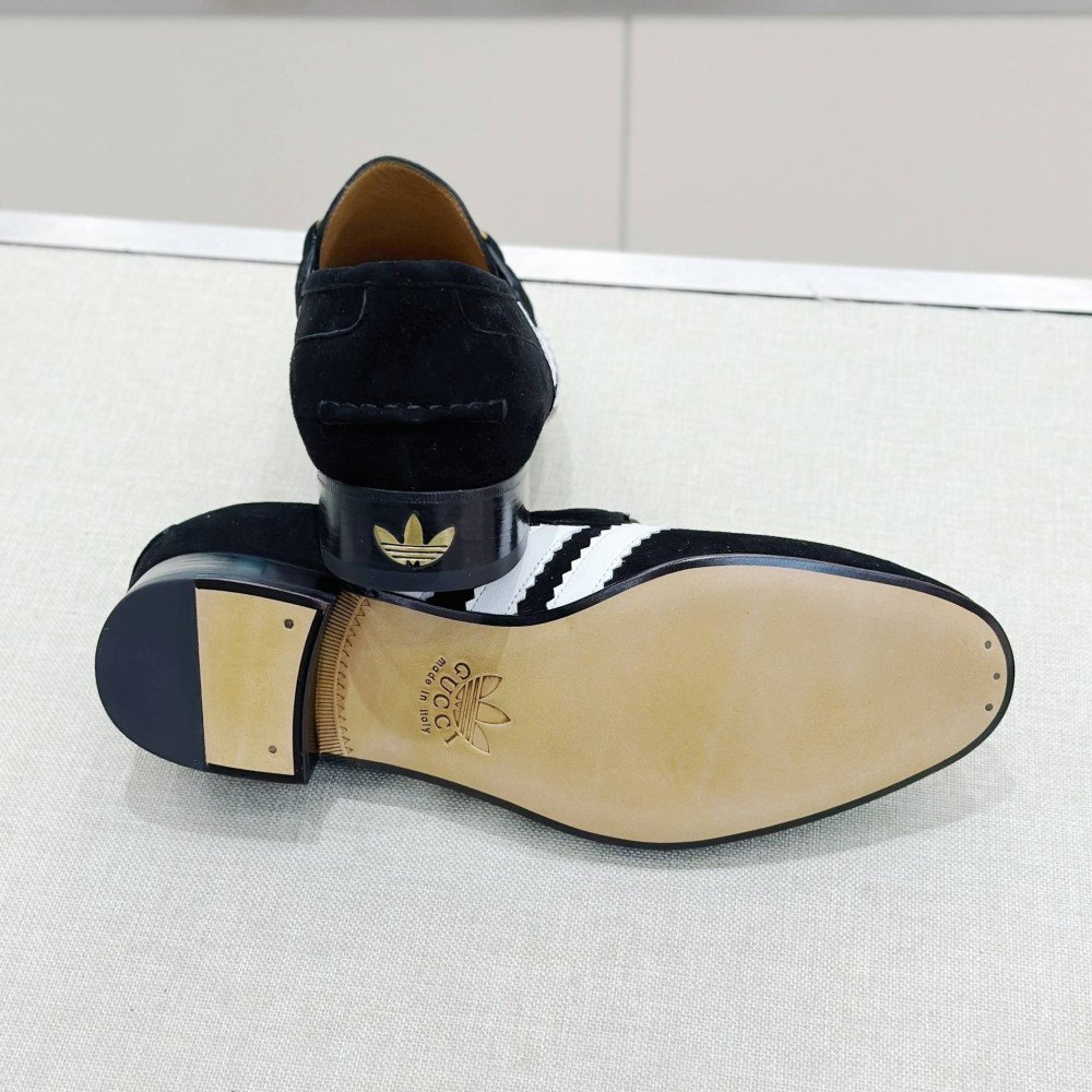 Leather shoes Leather shoes