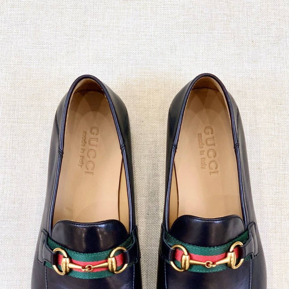 Leather shoes Leather shoes