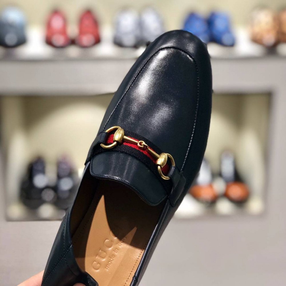 Leather shoes Leather shoes