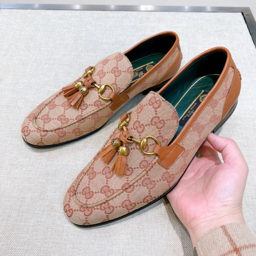 Leather shoes Leather shoes