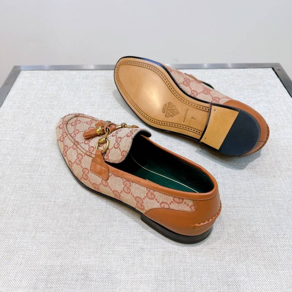 Leather shoes Leather shoes