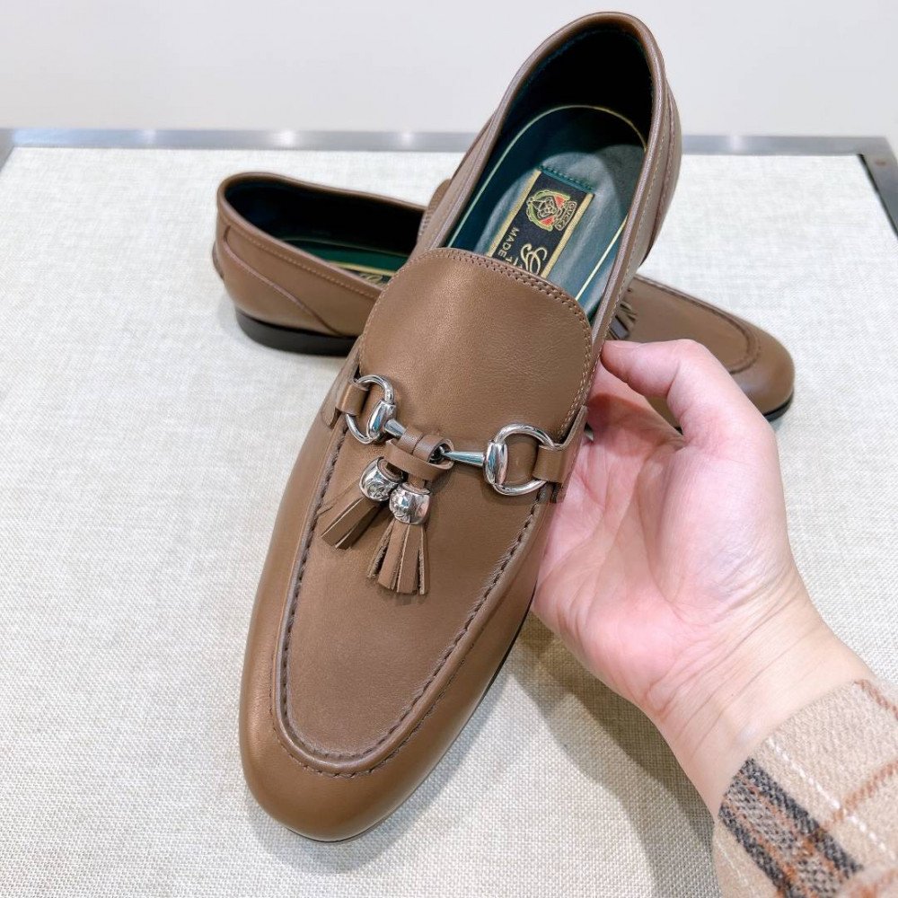 Leather shoes Leather shoes