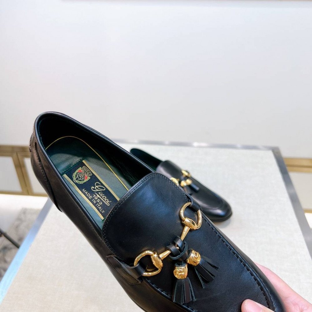 Leather shoes Leather shoes