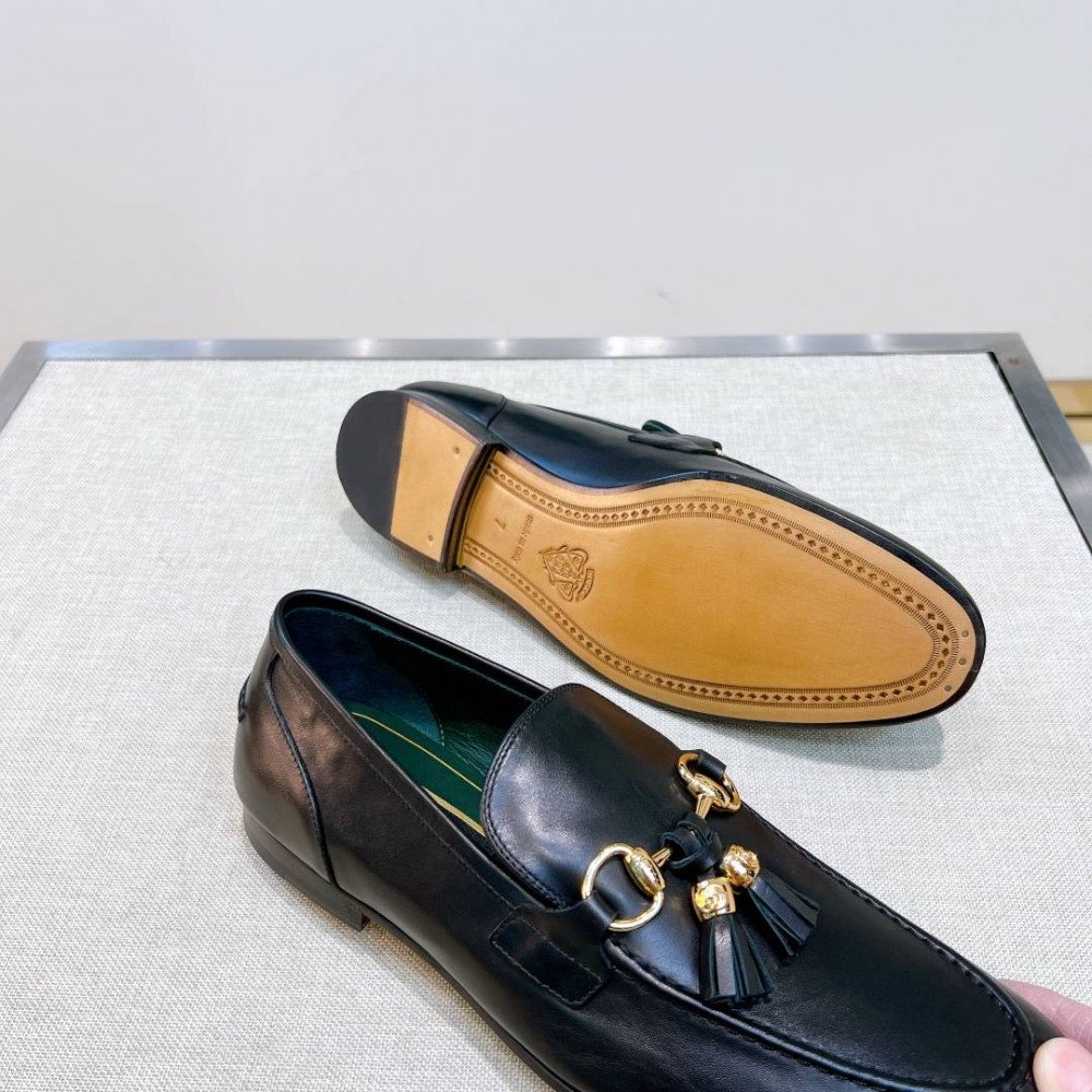 Leather shoes Leather shoes